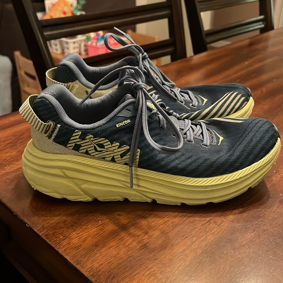 Hoka Shoes - Hoka Rincon size 7